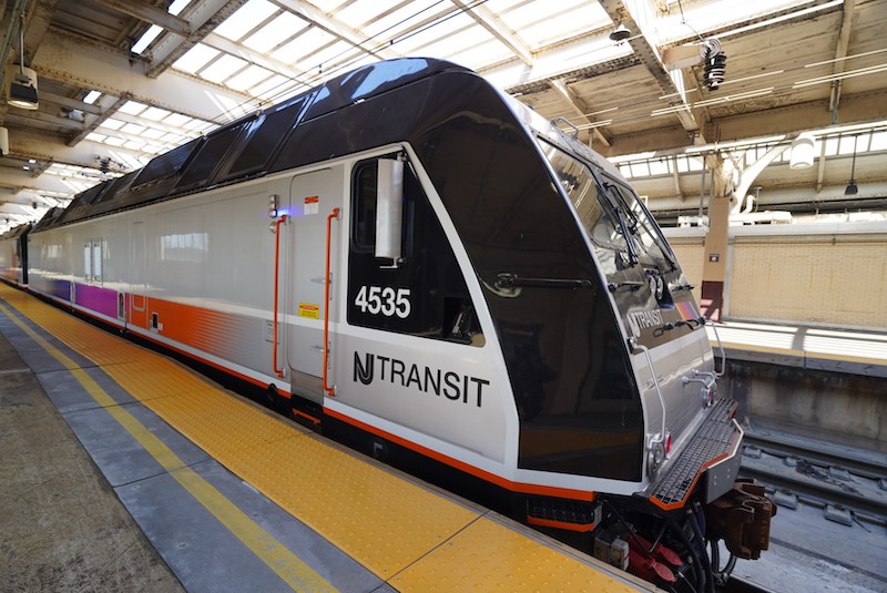 New Dual-Power Locomotives Arrive for Testing on NJ Transit
