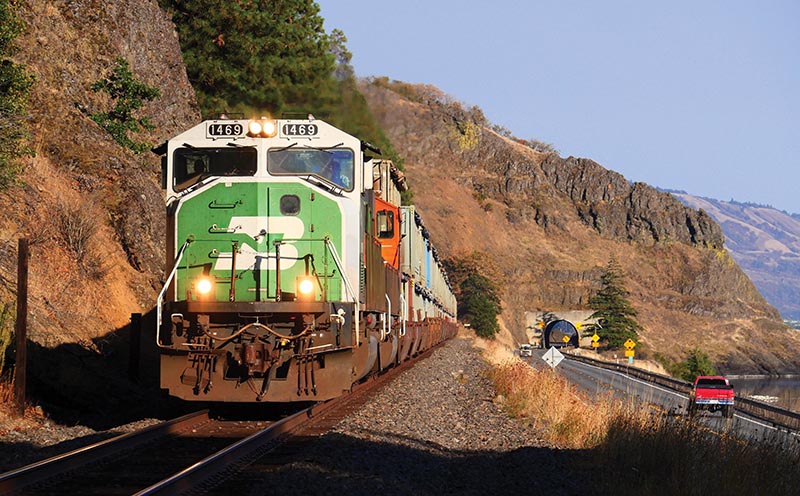 BNSF and UP: Garbage to the Gorge