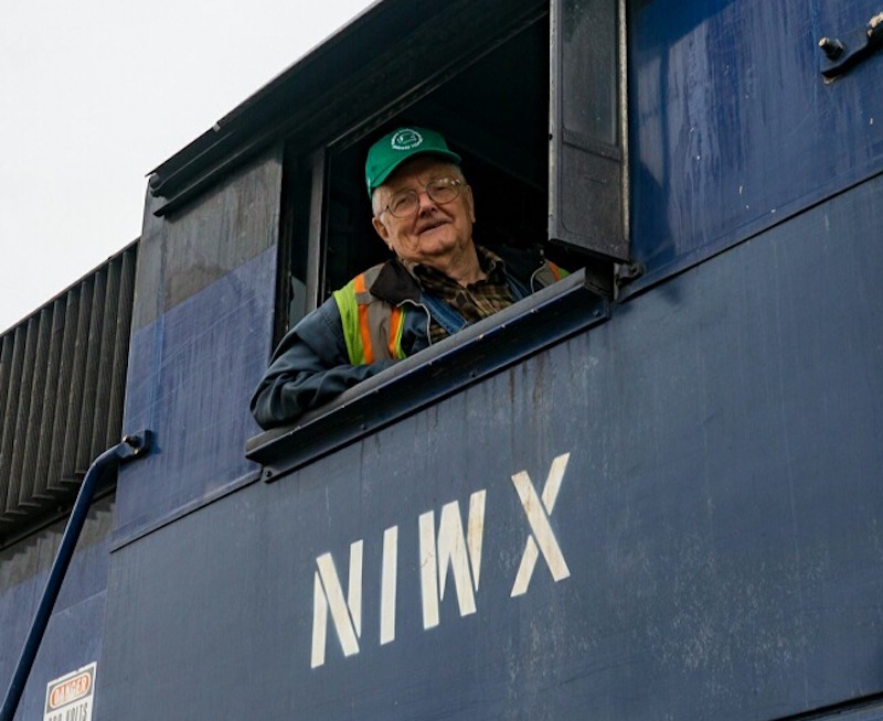 Long-Time Pacific Northwest Railroader Pulls the Pin at 81 Years Old