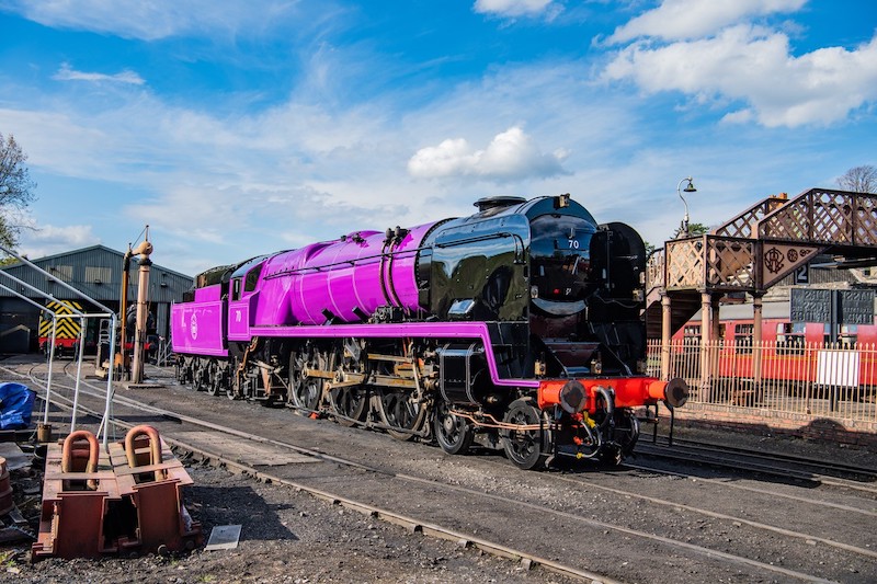 Brits Paint Steam Locomotive Purple For Queen Elizabeth