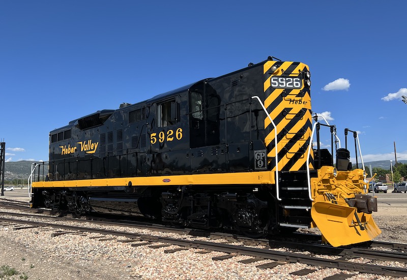 Heber Valley Repaints Pan Am Heritage Unit Black and Gold