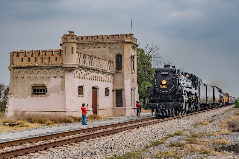 CP 2816 Heads North After Historic Visit to Mexico