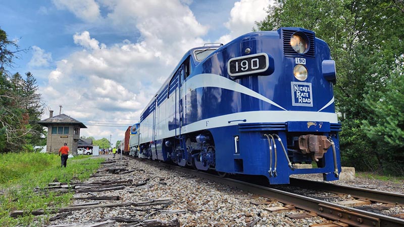 Restored Alco PA Makes Excursion Debut on Delaware-Lackawanna