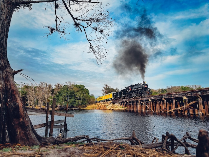 U.S. Sugar Bridge Burns
