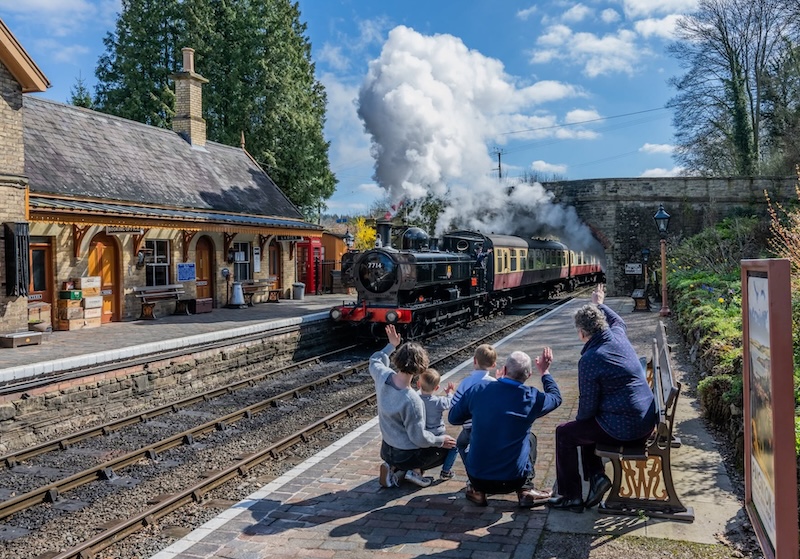British Heritage Railway to Offer Commuter Service
